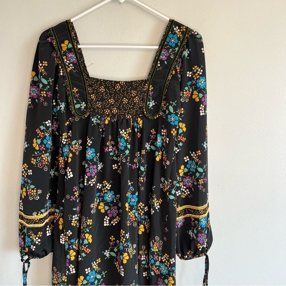 TRF Bell Sleeve Square Neck Floral Print Black Midi Dress Sz M Country Culture - Picture 15 of 16